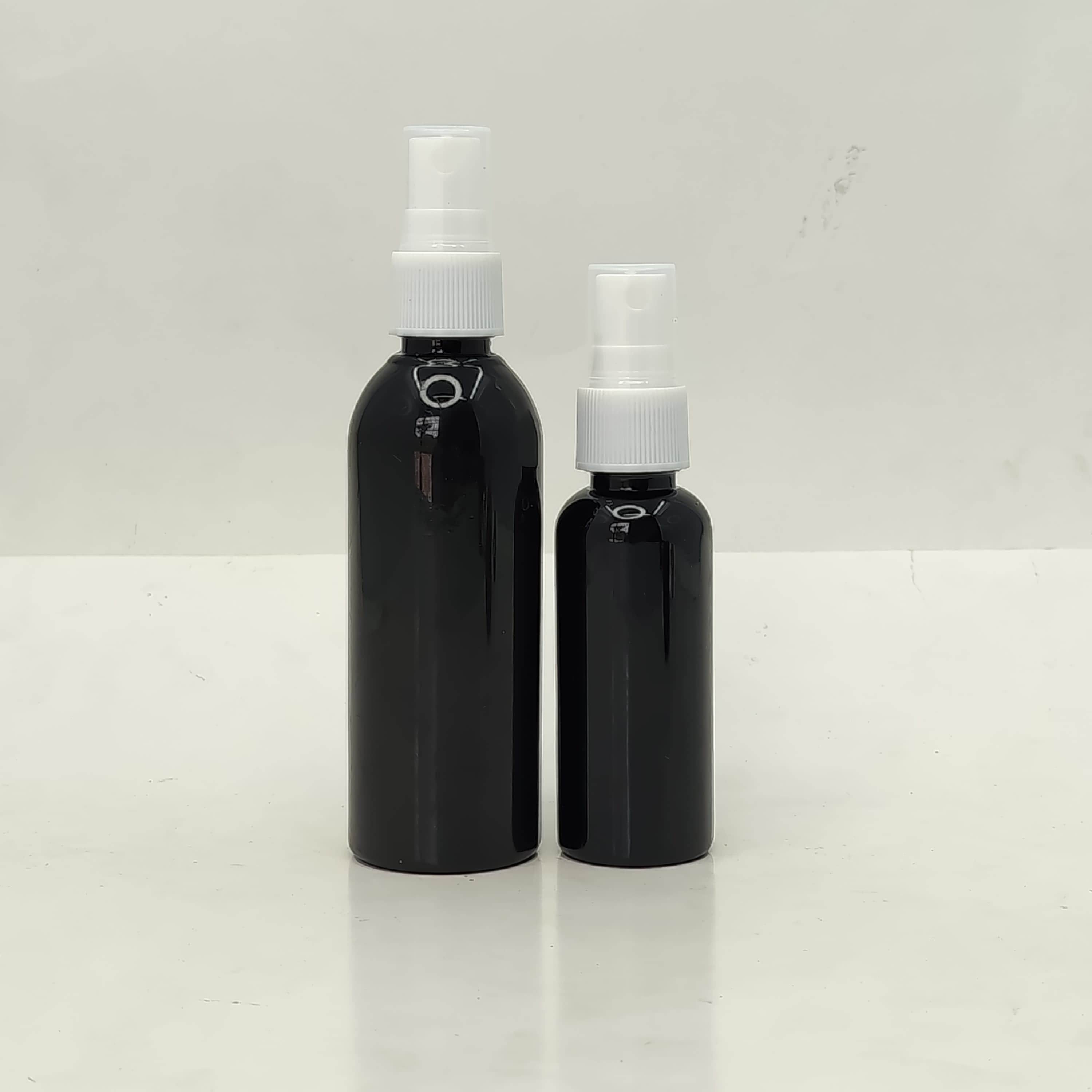 Main image of 50ml-100ml Round Bottle Black - White Spray