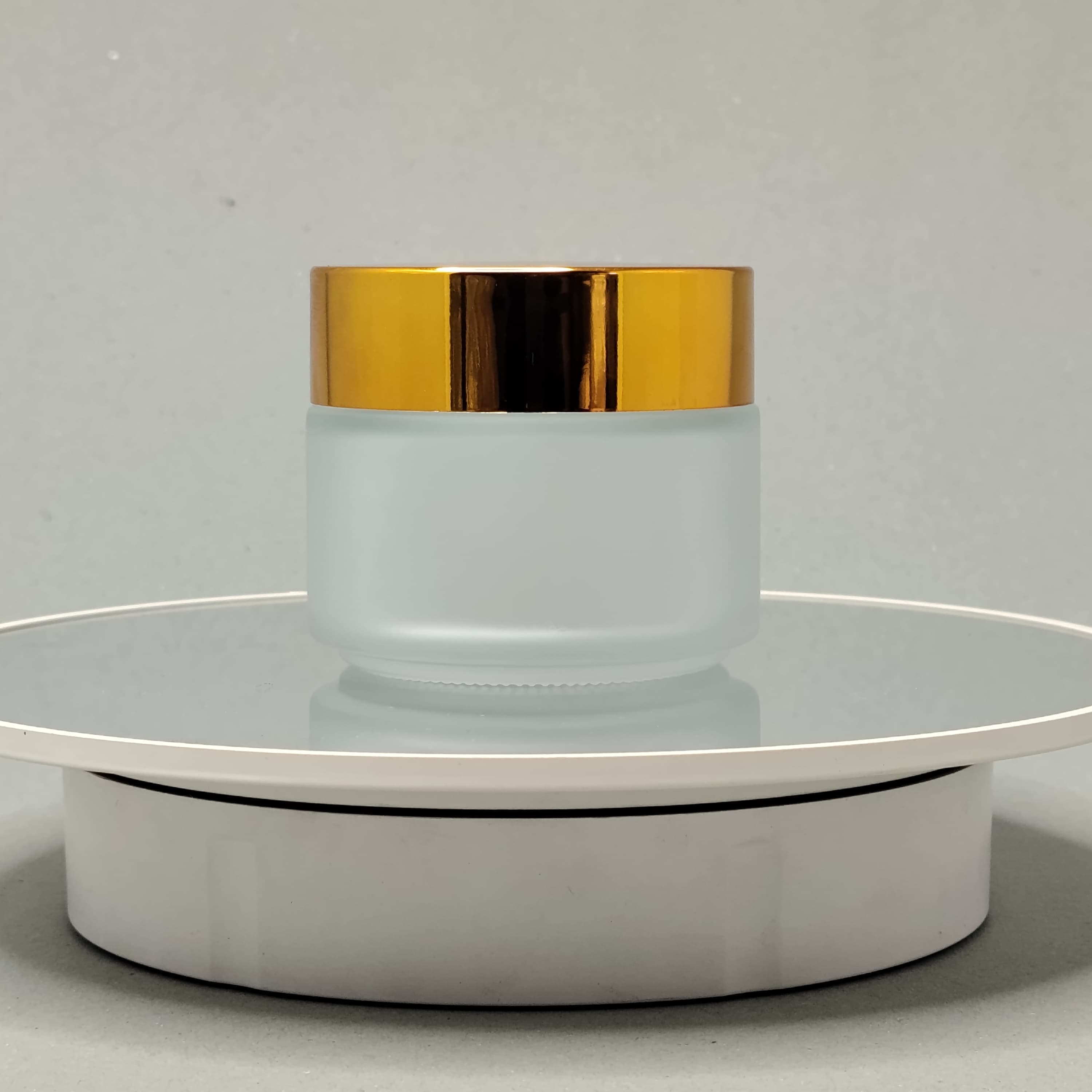Thumbnail 3 of 100ml Frostet Glass Cream Conteiner - Gold Lid
